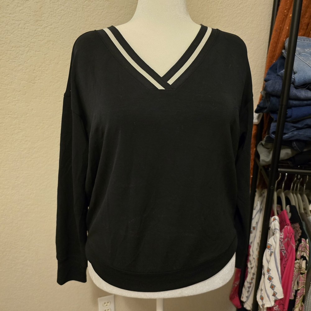 Nine Britton Black/Dark Navy Scuba Knit Large V-Neck Sweater NWT